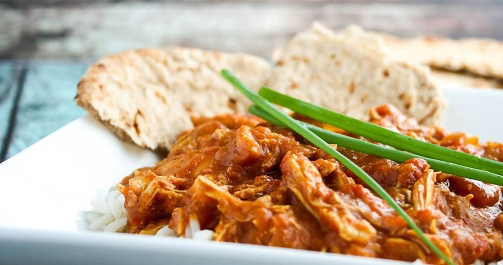 Indo-Canadian Food Hut | restaurant | 373 Steeles Ave W, Brampton, ON L6Y 0P8, Canada | 9058744715 OR +1 905-874-4715