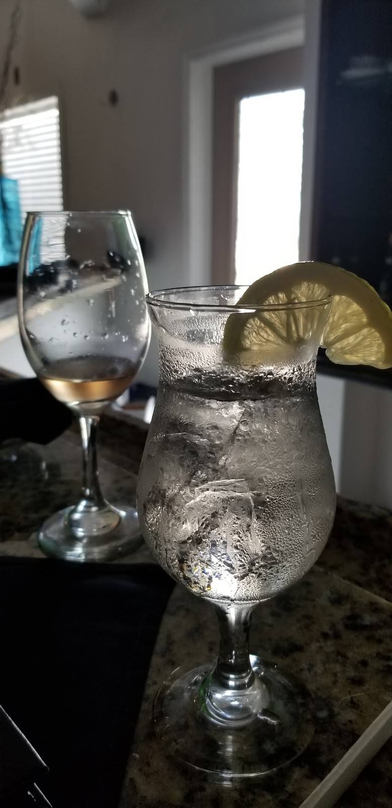 Marios Ocean Ave | restaurant | 225 E Ocean Ave, Lantana, FL 33462, USA | 5615823013 OR +1 561-582-3013