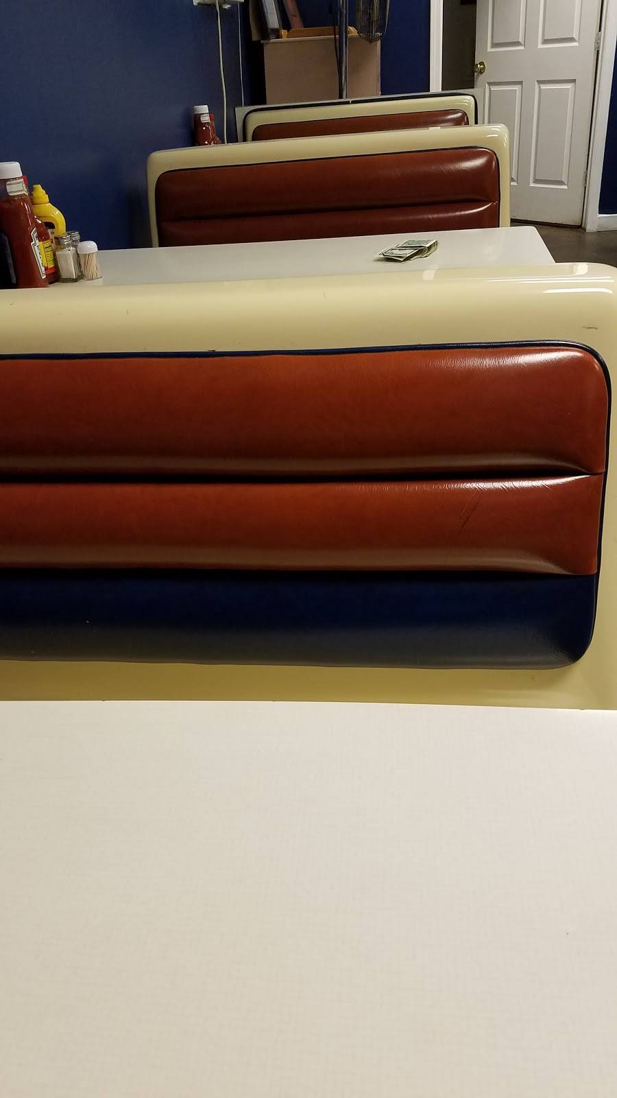 Harveys fish house | restaurant | 817 W Sunset Dr, Brandon, MS 39042, USA | 6018242999 OR +1 601-824-2999