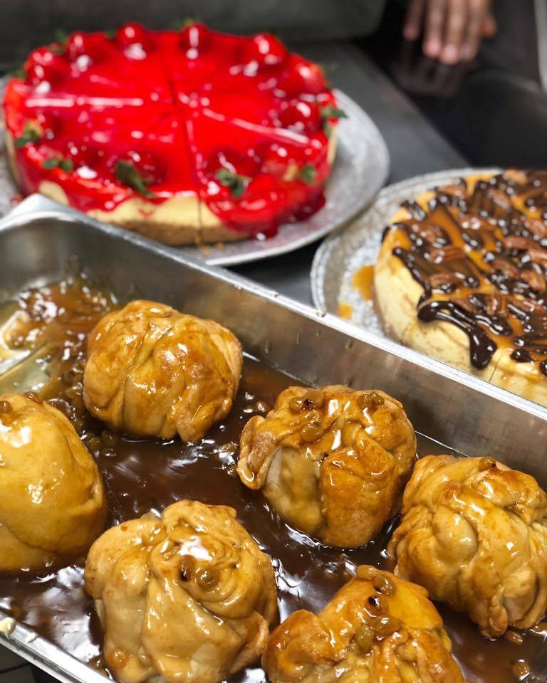 Captain Porkys | restaurant | 38995 US-41, Wadsworth, IL 60083, USA | 8473607460 OR +1 847-360-7460