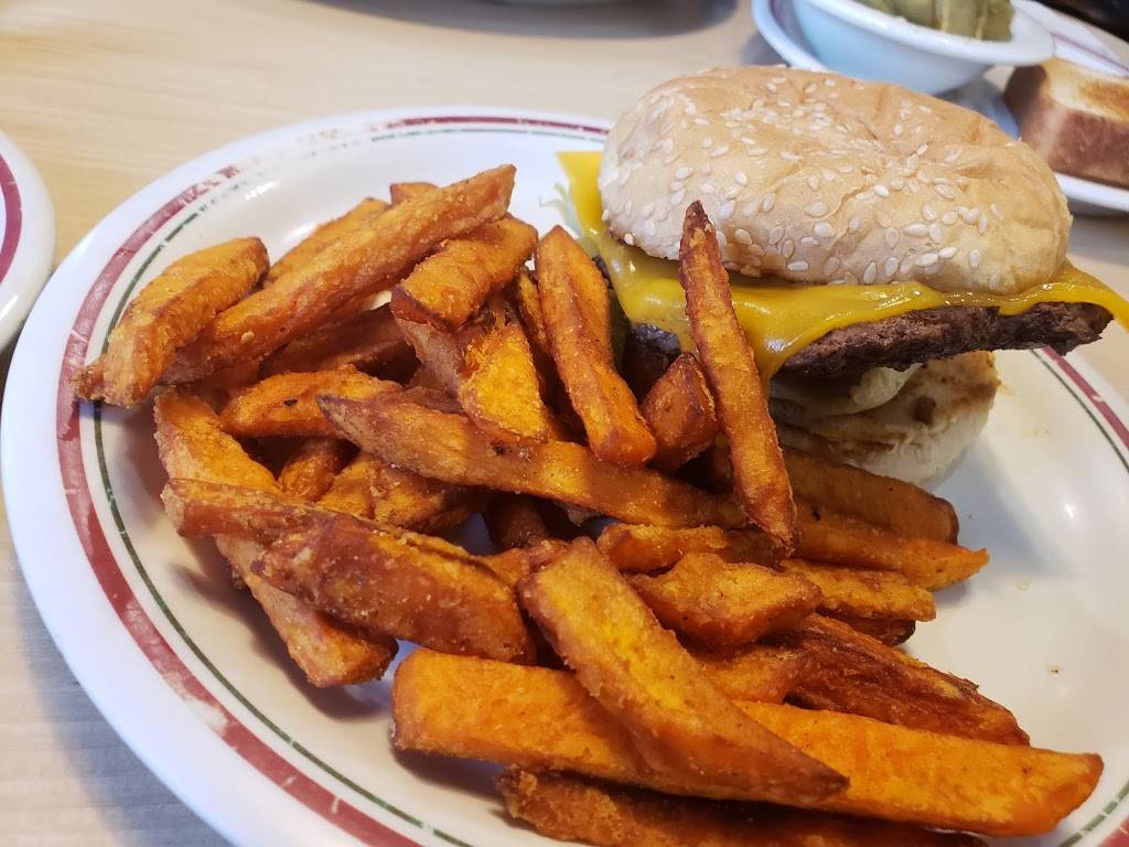 Huddle House | restaurant | 650 N Temple Ave, Starke, FL 32091, USA | 9049642236 OR +1 904-964-2236