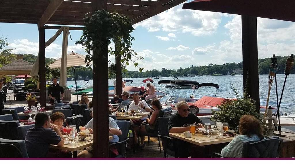 Blu At The Lakehouse Restaurant and Bar | restaurant | 825 S Lake Blvd, Mahopac, NY 10541, USA | 8456215200 OR +1 845-621-5200