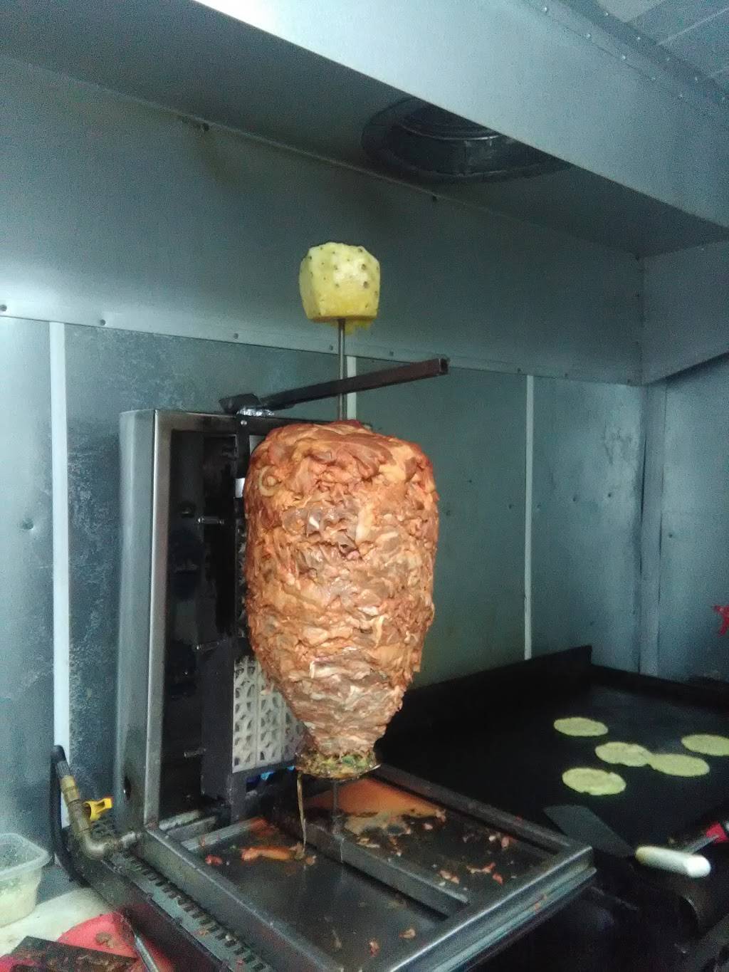 Tacos Orientales De Cuernavaca | restaurant | 3907 Culebra Rd #103, San Antonio, TX 78228, USA | 2105963571 OR +1 210-596-3571