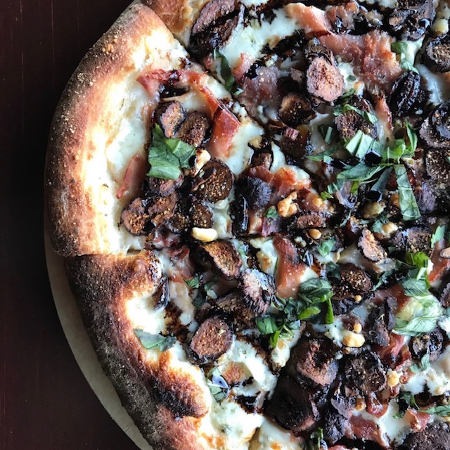 SLYCE Coal Fired Pizza Company | restaurant | 5500 N River Rd, Rosemont, IL 60018, USA | 8479287636 OR +1 847-928-7636