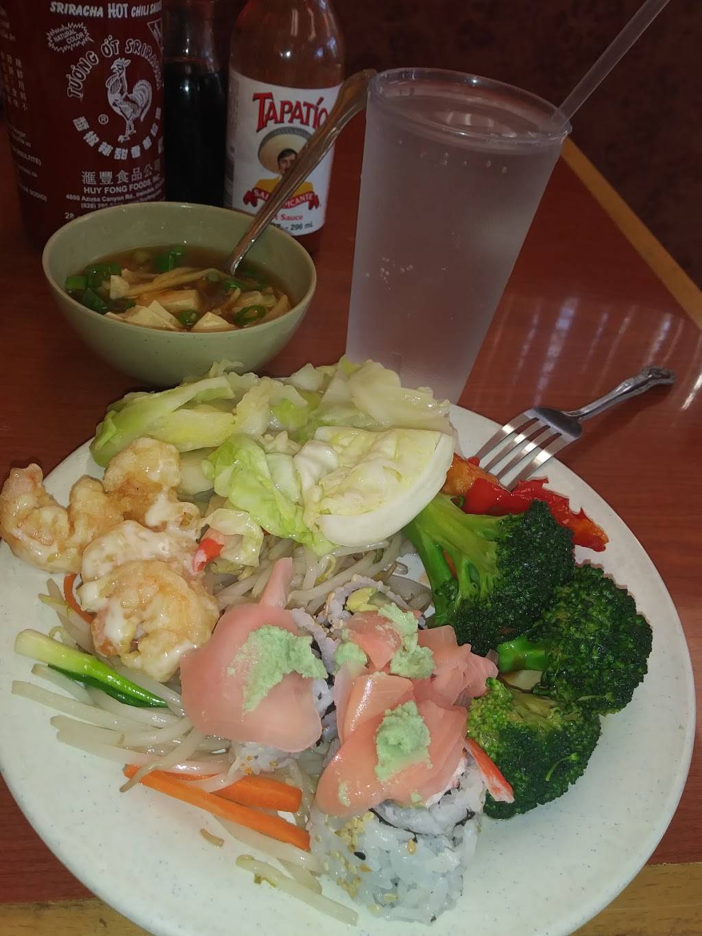 Jade Palace Buffet Restaurant | restaurant | 200 E Compton Blvd, Compton, CA 90220, USA | 3106092746 OR +1 310-609-2746