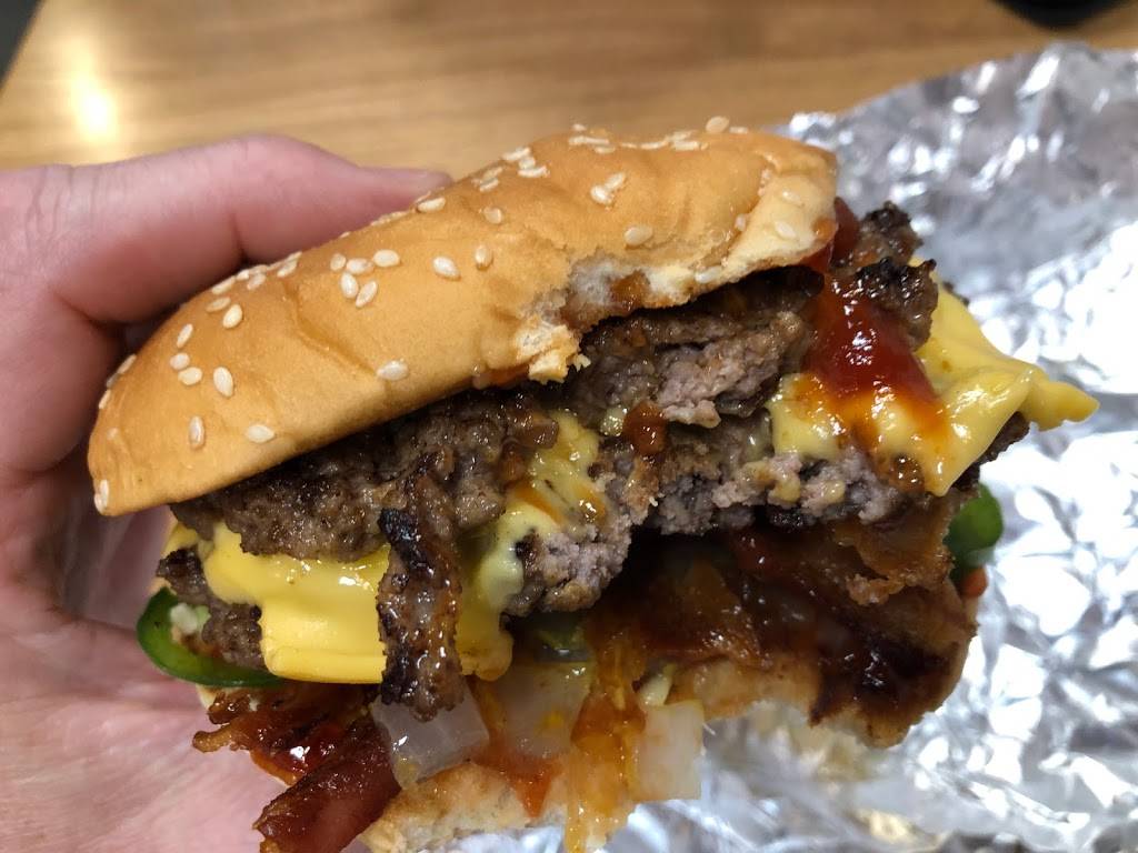Five Guys | meal takeaway | VILLAGE, 3107 Daniels Rd, Winter Garden, FL 34787, USA | 4079059811 OR +1 407-905-9811