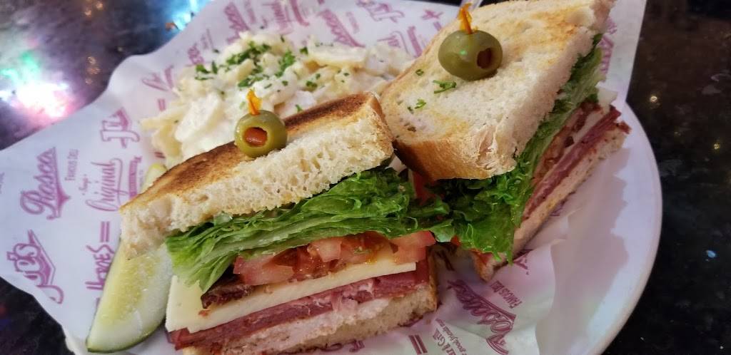 Roscoes Famous Deli | restaurant | 14700 Pipeline Ave, Chino Hills, CA 91709, USA | 9095973304 OR +1 909-597-3304