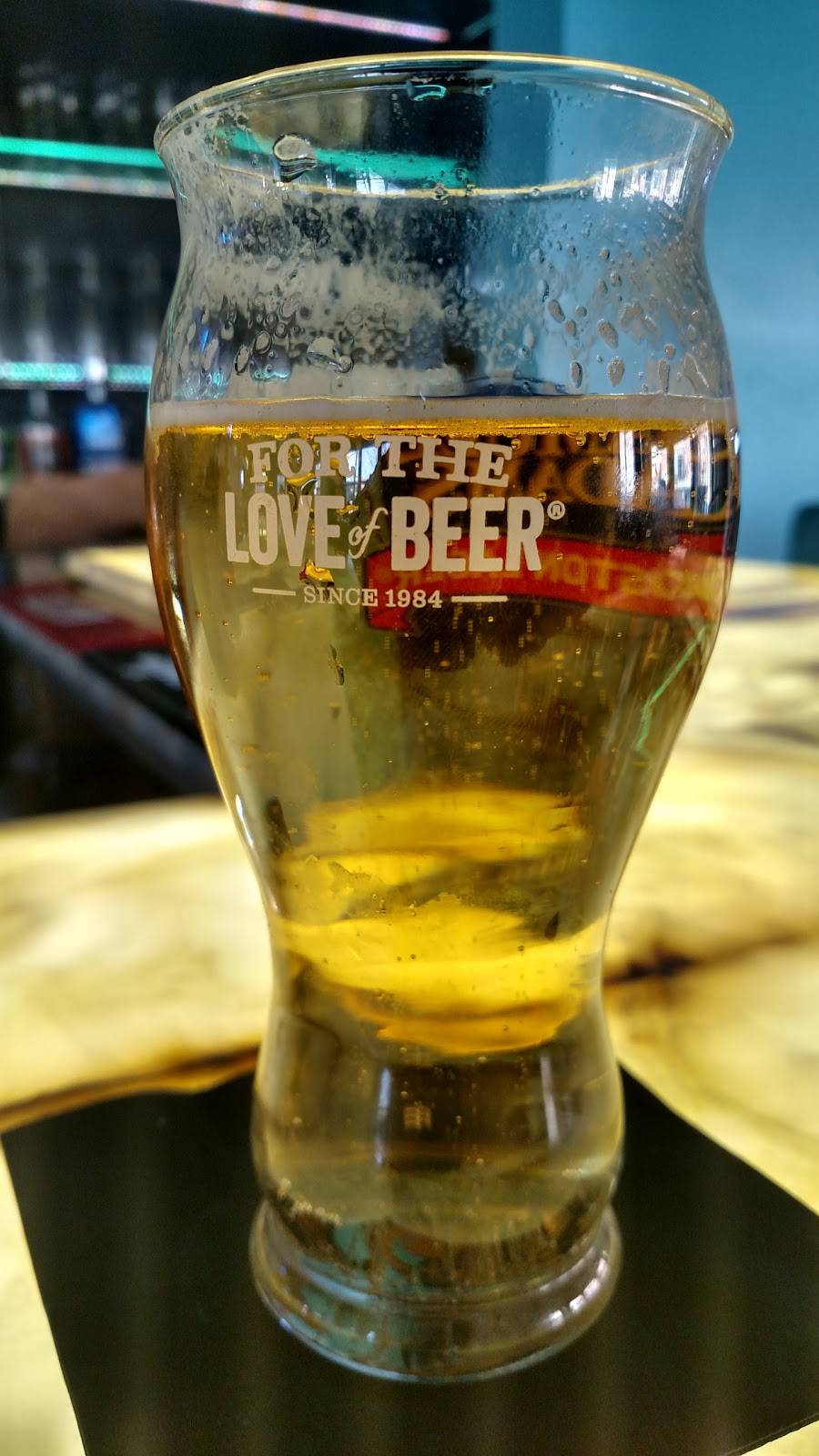 East End Restaurant | restaurant | 1222, 1330 Old River Rd, Cleveland, OH 44113, USA | 2167859996 OR +1 216-785-9996