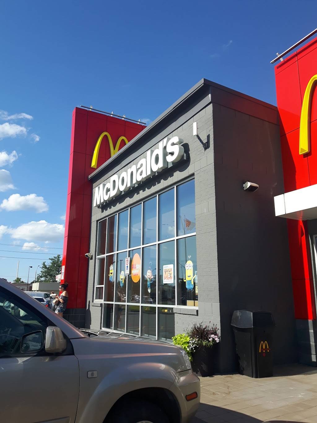 McDonalds | cafe | 9989 Bayview Ave, Richmond Hill, ON L4C 9W4, Canada | 9057705301 OR +1 905-770-5301