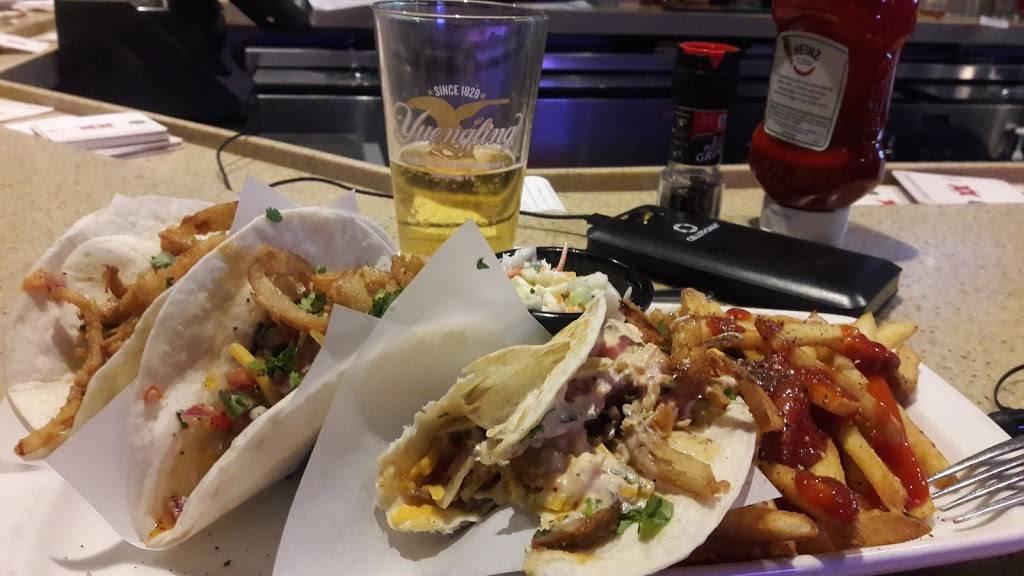 Applebees Grill + Bar | restaurant | 698 B N Dupont Blvd, Milford, DE 19963, USA | 3024240954 OR +1 302-424-0954