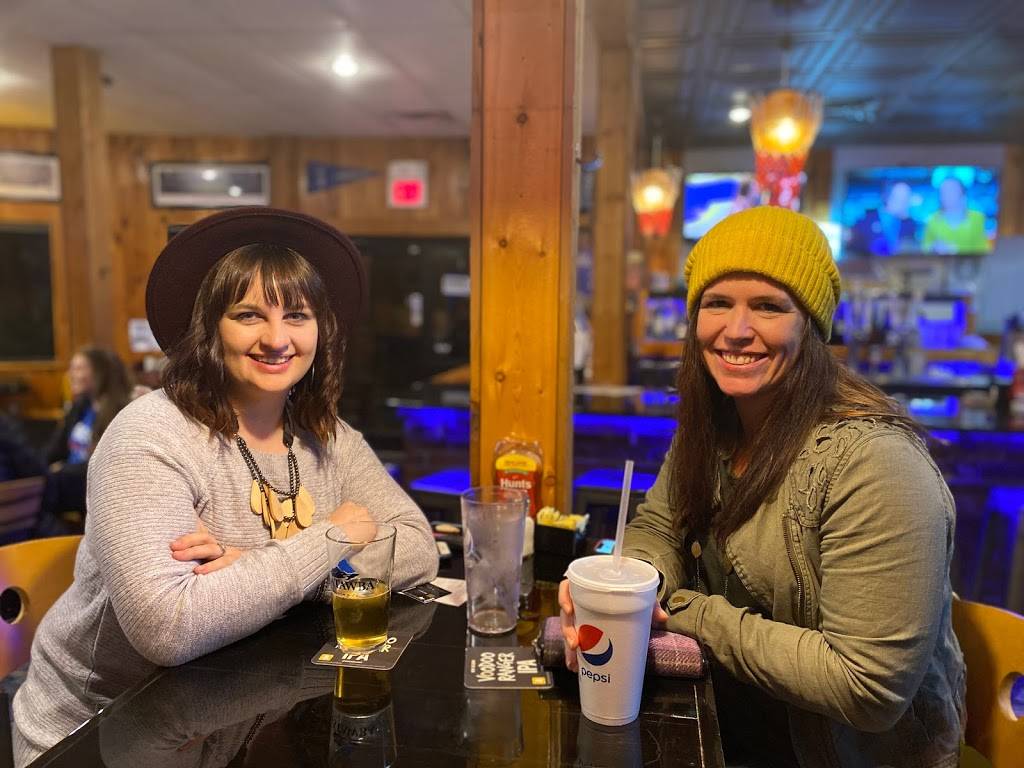 Blue 42s Burger Bar | restaurant | 831 W Union St, Morganton, NC 28655, USA | 8286080835 OR +1 828-608-0835