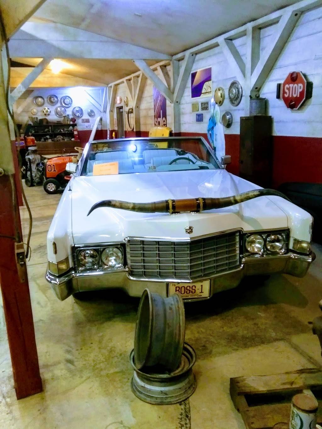 Cooters Luray | restaurant | 4768 US-211, Luray, VA 22835, USA | 5408432515 OR +1 540-843-2515