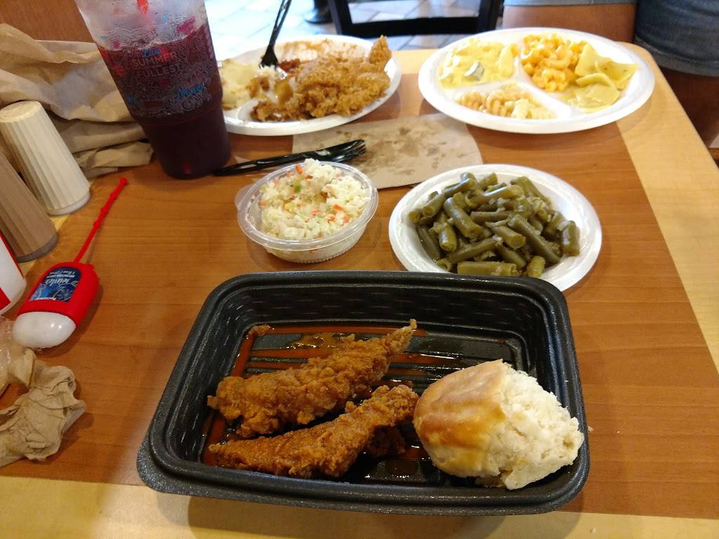 KFC | restaurant | 521 E Morris Blvd, Morristown, TN 37813, USA | 4235813276 OR +1 423-581-3276