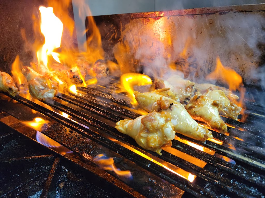 Mulligans Bar and Grill | restaurant | 2000 Bluewater Blvd, Niceville, FL 32578, USA | 8508422195 OR +1 850-842-2195