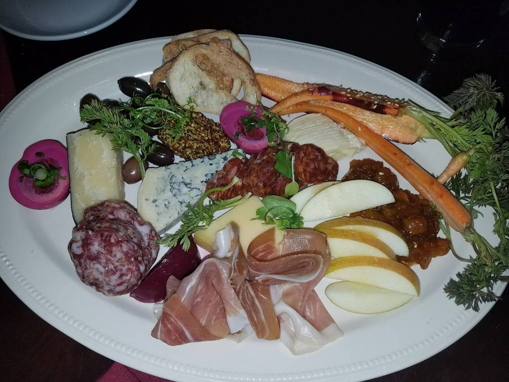 Towson Tavern | restaurant | 516 York Rd, Towson, MD 21204, USA | 4103377210 OR +1 410-337-7210