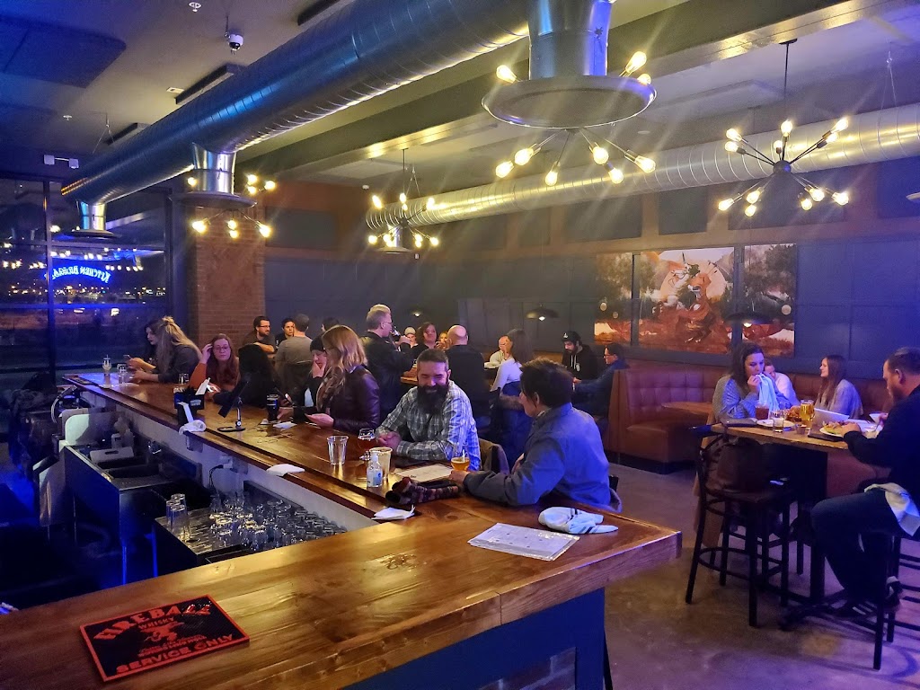 Stompbox Brewing | restaurant | 210 E River Dr, Davenport, IA 52801, USA | 5634241237 OR +1 563-424-1237