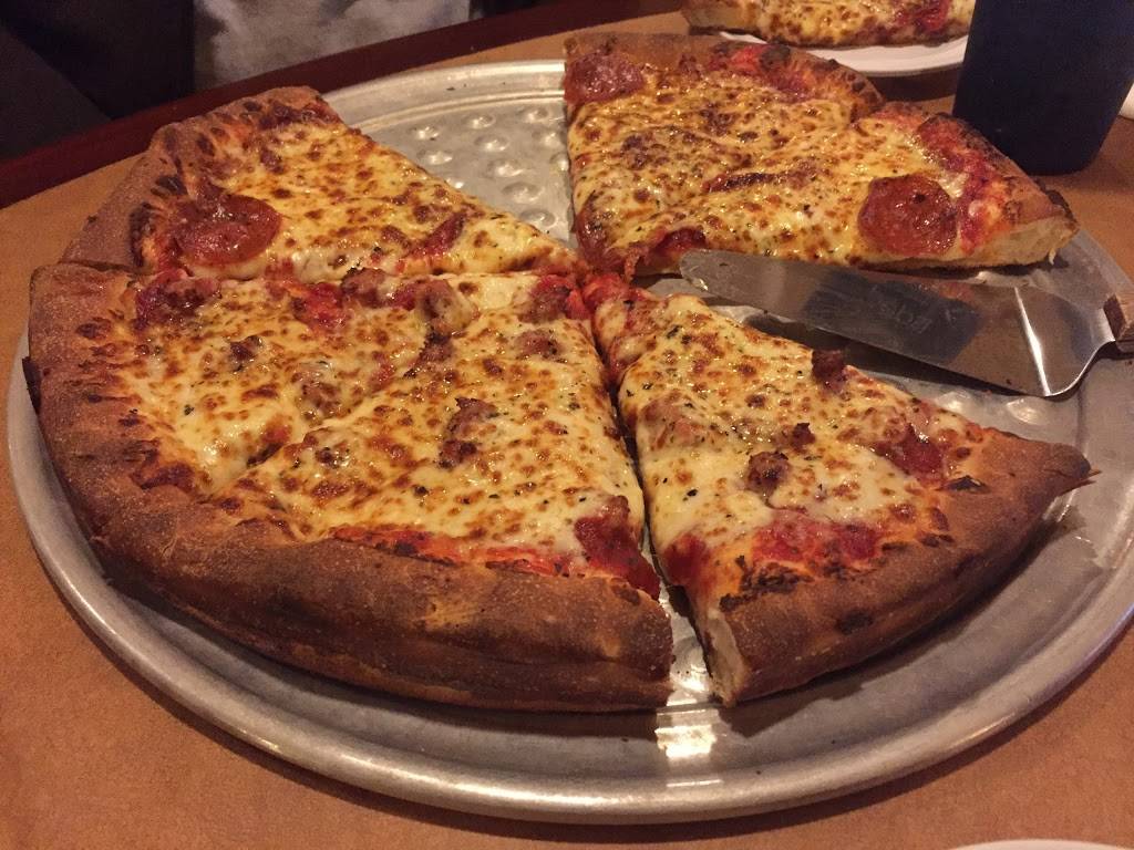 Mackies Pizza Of Marion | restaurant | 2704 Walton Way, Marion, IL 62959, USA | 6189974100 OR +1 618-997-4100