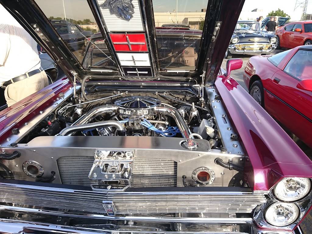 Harveys | restaurant | 8000 Boul Henri-Bourassa E, Montréal, QC H1E 1P2, Canada | 5143546944 OR +1 514-354-6944