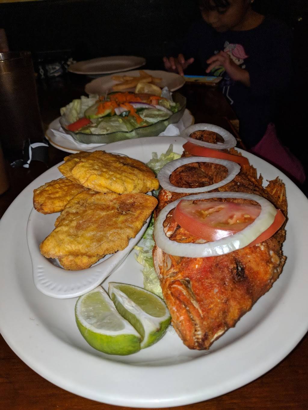 Willys Place | restaurant | 254 N Broad St, Elizabeth, NJ 07208, USA | 9082895250 OR +1 908-289-5250