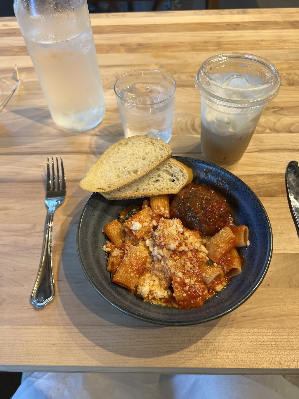 Gargano Pasta & Italian Market | restaurant | 75 Main St, Old Saybrook, CT 06475, USA | 8603393726 OR +1 860-339-3726