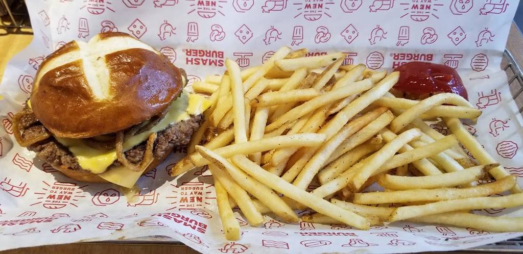 Smashburger | restaurant | 205 S Livernois Rd, Rochester Hills, MI 48307, USA | 2489231915 OR +1 248-923-1915