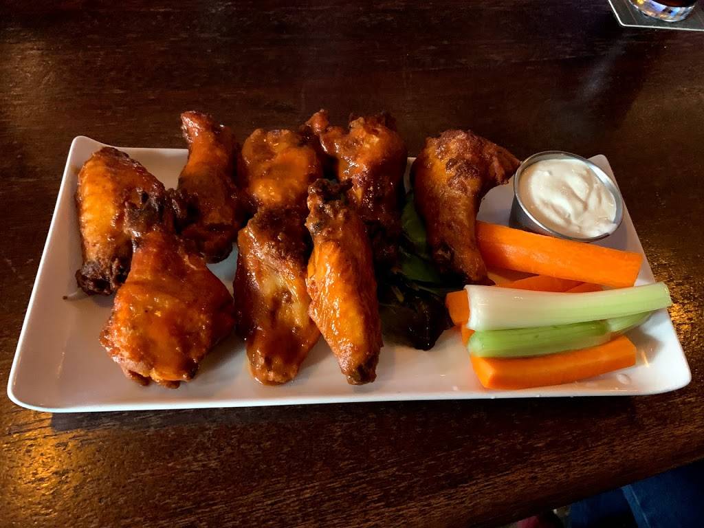 Jakes Saloon | restaurant | 206 W 23rd St, New York, NY 10011, USA | 2123373100 OR +1 212-337-3100