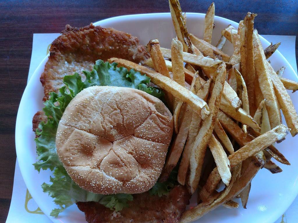 West Dubuque Tap | restaurant | 1701 Asbury Rd, Dubuque, IA 52001, USA | 5635569647 OR +1 563-556-9647