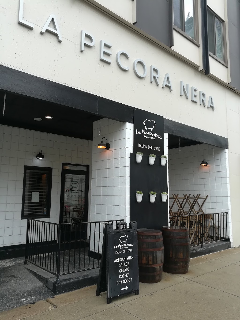 La Pecora Nera | restaurant | 1514 Washington Blvd, Detroit, MI 48226, USA | 3133153040 OR +1 313-315-3040