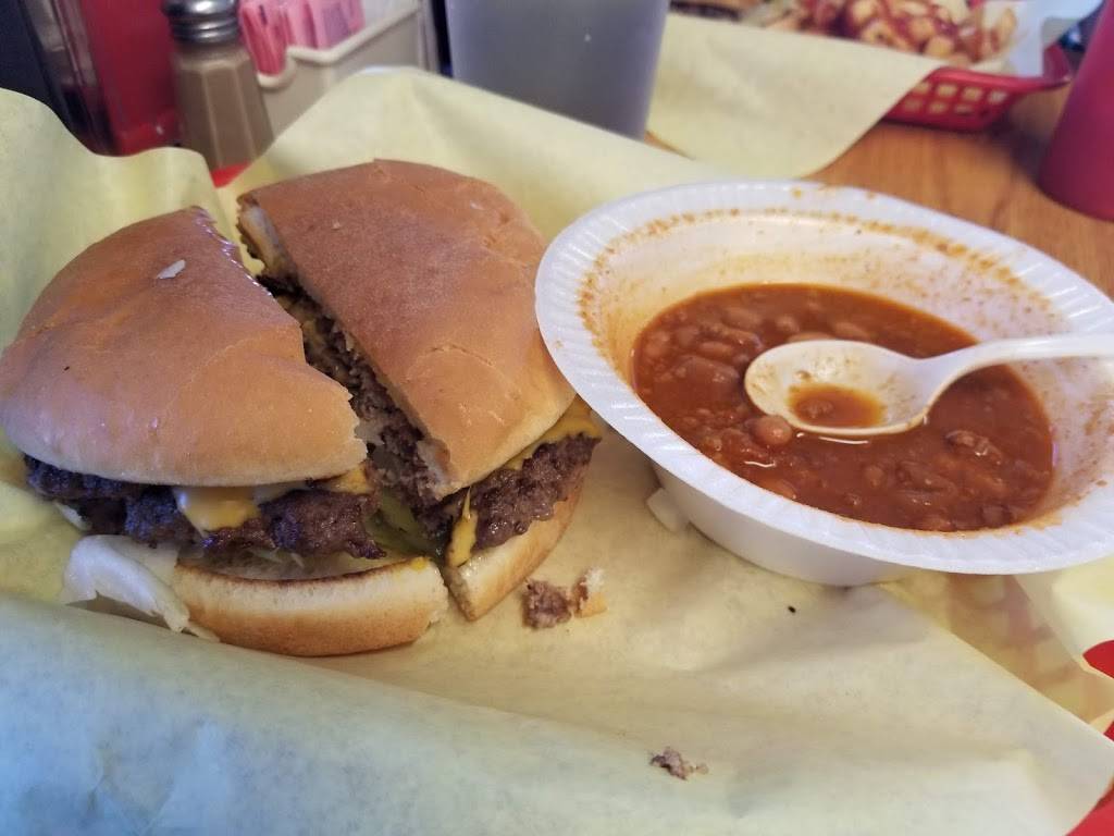 Papa Burgers | restaurant | 2519 N Piedras St, El Paso, TX 79930, USA | 9155657272 OR +1 915-565-7272