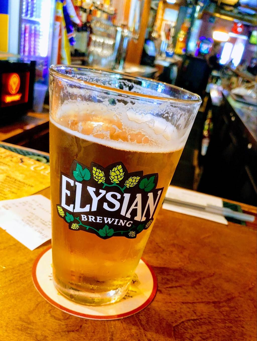 Growlers | restaurant | 2816 Highway Ave, Highland, IN 46322, USA | 2199240245 OR +1 219-924-0245