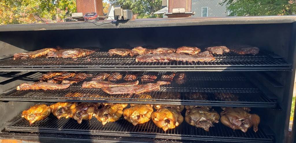 TTz BBQ | restaurant | 403 Racine St, Menasha, WI 54952, USA | 9204280082 OR +1 920-428-0082