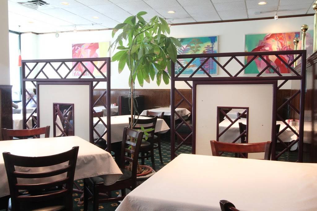 Chef Chows | restaurant | 230 Harvard St, Brookline, MA 02446, USA | 6177392469 OR +1 617-739-2469