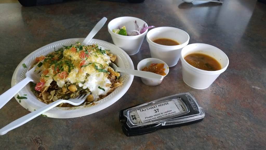 Taj Chaat House | restaurant | 1057 W Rochelle Rd, Irving, TX 75062, USA | 2145961133 OR +1 214-596-1133