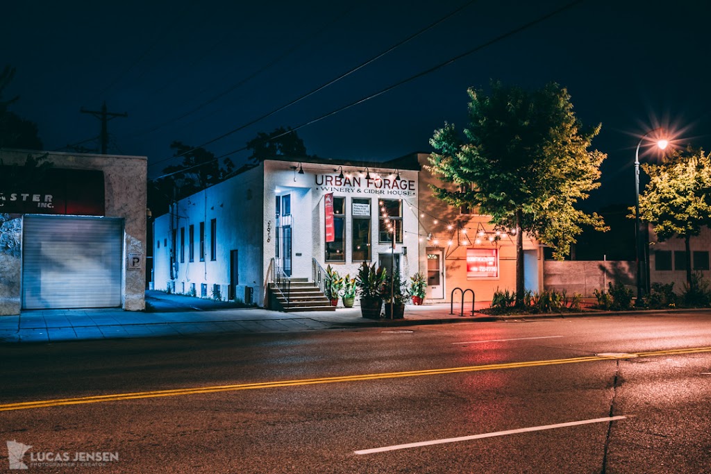 Urban Forage Winery and Cider House | cafe | 3016 E Lake St, Minneapolis, MN 55406, USA | 6125844398 OR +1 612-584-4398