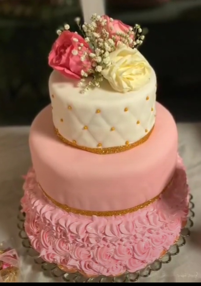 Dahlias Bistro | restaurant | 125 W St Paul Ave, Waukesha, WI 53186, USA | 2624442731 OR +1 262-444-2731