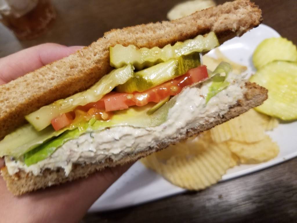 Kravings Pizza and Ice Cream | restaurant | 979 MA-109, Millis, MA 02054, USA | 5083766069 OR +1 508-376-6069