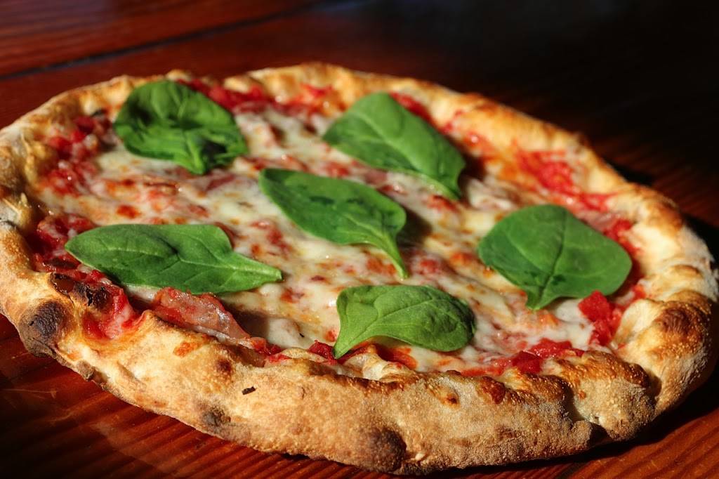 Smokin Oak Wood-Fired Pizza | restaurant | 2420 Lincoln Way Suite 101, Ames, IA 50014, USA | 5154505727 OR +1 515-450-5727