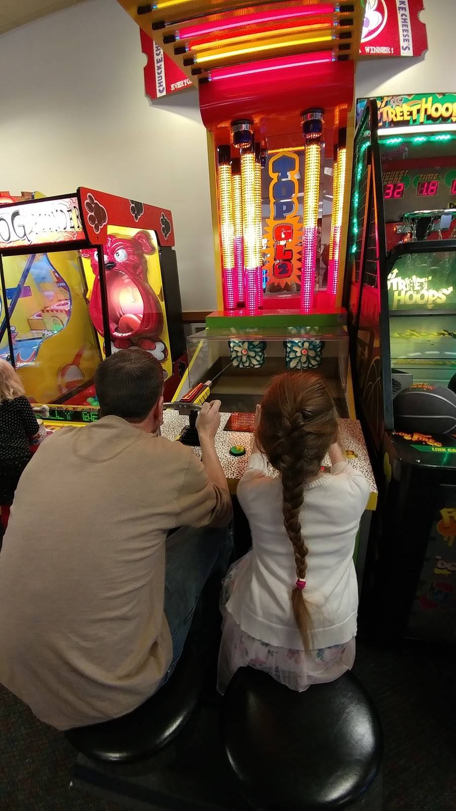 Chuck E. Cheese | restaurant | 1273 Lombardi Access Rd, Green Bay, WI 54304, USA | 9204970338 OR +1 920-497-0338