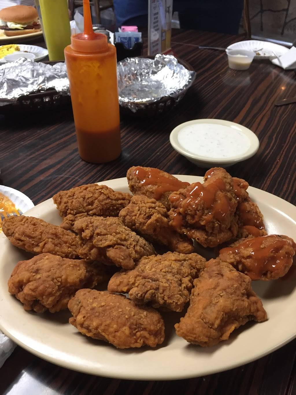 Mac-A-Doos & Out of Bounds | restaurant | 1163 Wernsing Rd, Jasper, IN 47546, USA | 8126347030 OR +1 812-634-7030