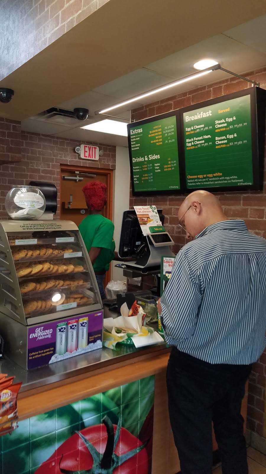 Subway | restaurant | 2501 Griffin Rd, Davie, FL 33312, USA | 9549662595 OR +1 954-966-2595