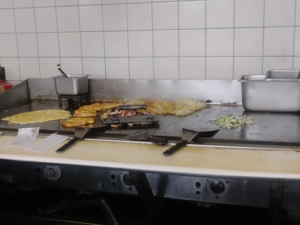 Freds Place Inc. | restaurant | 544 W Lake St, Elmhurst, IL 60126, USA | 6308342426 OR +1 630-834-2426