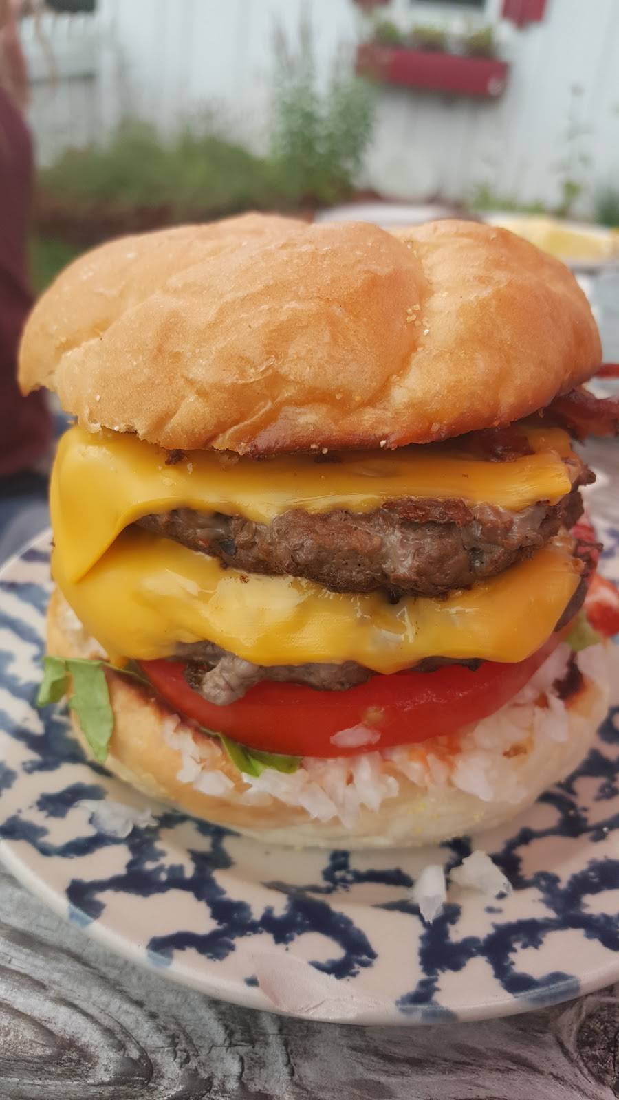 The Whitehouse Restaurant | restaurant | 613 N McEwan St, Clare, MI 48617, USA | 9893869551 OR +1 989-386-9551