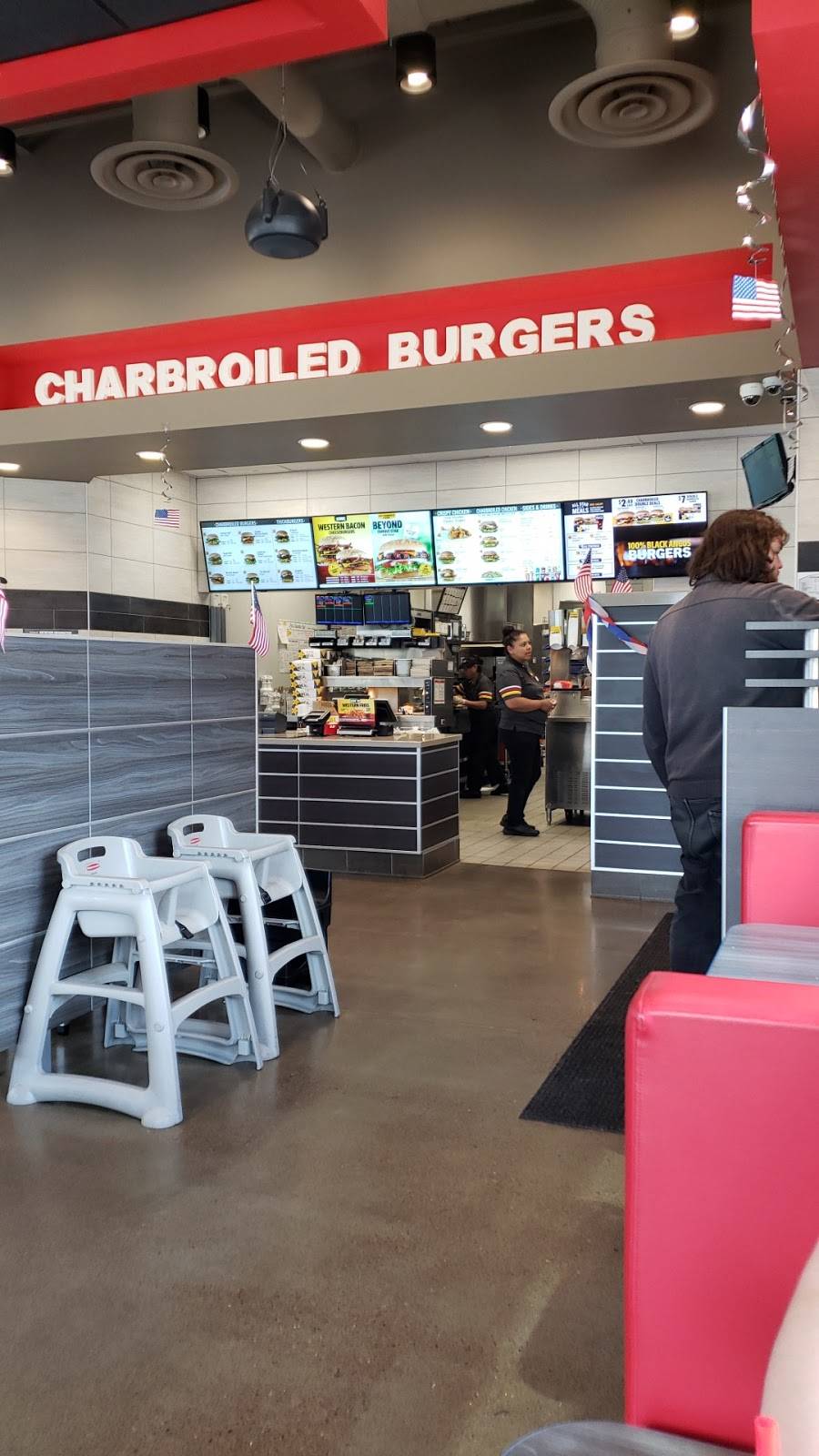 Carls Jr. | restaurant | 8205 SE Rhine St, Portland, OR 97266, USA | 5037888721 OR +1 503-788-8721