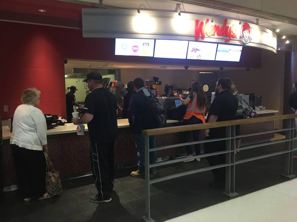 Wendys | restaurant | 3400 East Sky Harbor Blvd Terminal 4, Phoenix, AZ 85034, USA | 6022733157 OR +1 602-273-3157