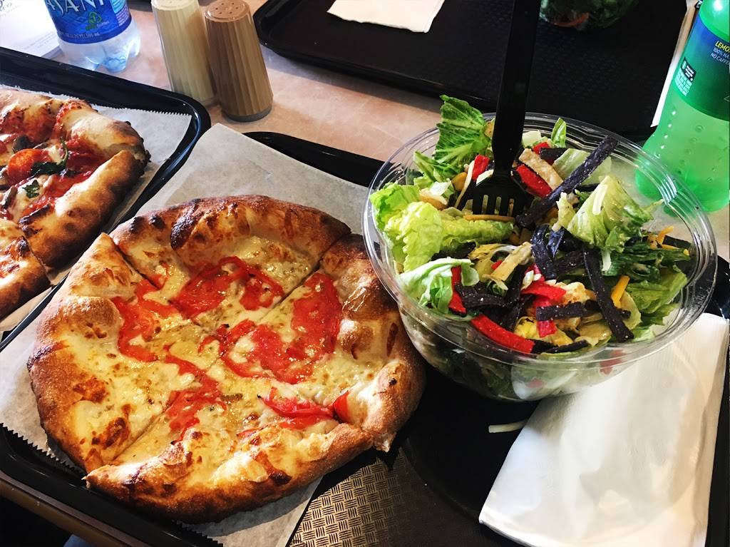 Iceburghs Bistro | restaurant | 223 4th St, Irwin, PA 15642, USA | 7243825085 OR +1 724-382-5085