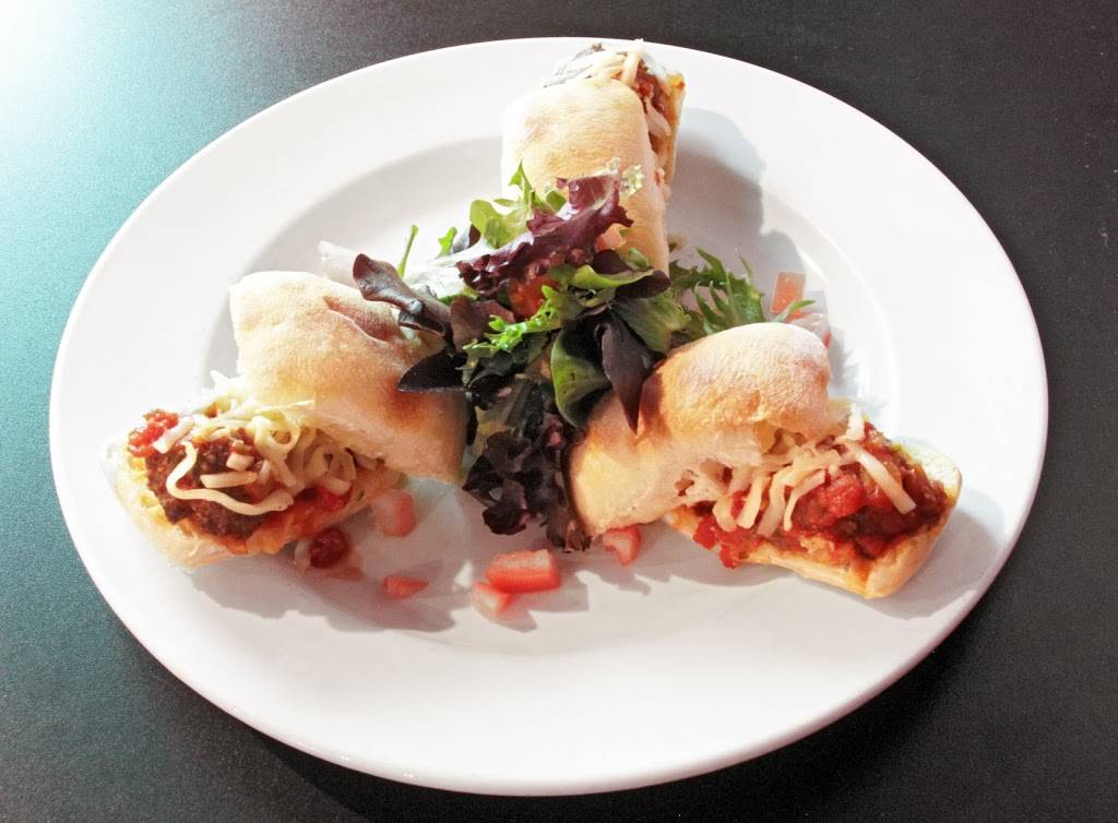 Mackenzies High Park | restaurant | 1982 Bloor St W, Toronto, ON M6P 3K9, Canada | 4167677246 OR +1 416-767-7246