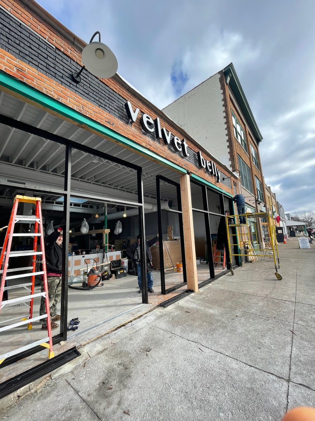 Velvet Belly | restaurant | 3 Rochester Public Market, Rochester, NY 14609, USA | 5854140825 OR +1 585-414-0825