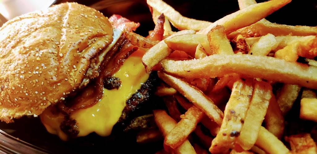 BWB.Rocks | restaurant | 586 Roger Williams Ave, Highland Park, IL 60035, USA | 8477488759 OR +1 847-748-8759