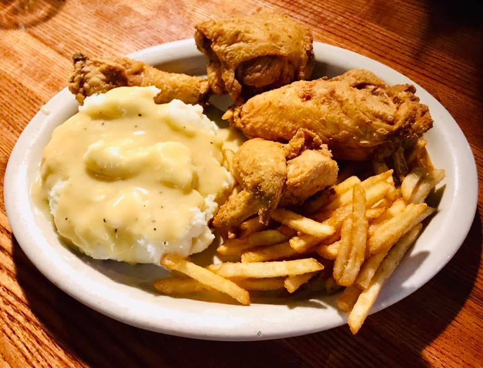 Booyahs Bar and Grill | restaurant | 6022 Harvey St, Muskegon, MI 49444, USA | 2317989900 OR +1 231-798-9900