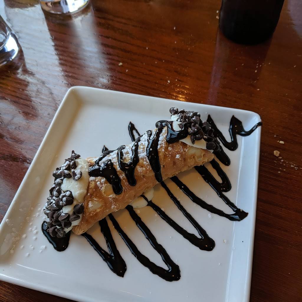 Varanos Italian Restaurant | restaurant | 60 Mile Rd, Wells, ME 04090, USA | 2076418550 OR +1 207-641-8550